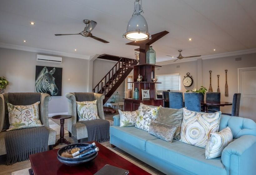 سوئیت دلوکس 2 خوابه, The River Club