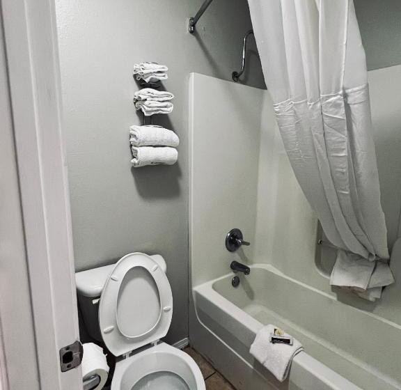 Люкс Кровать Кинг, Ozark Inn & Suites