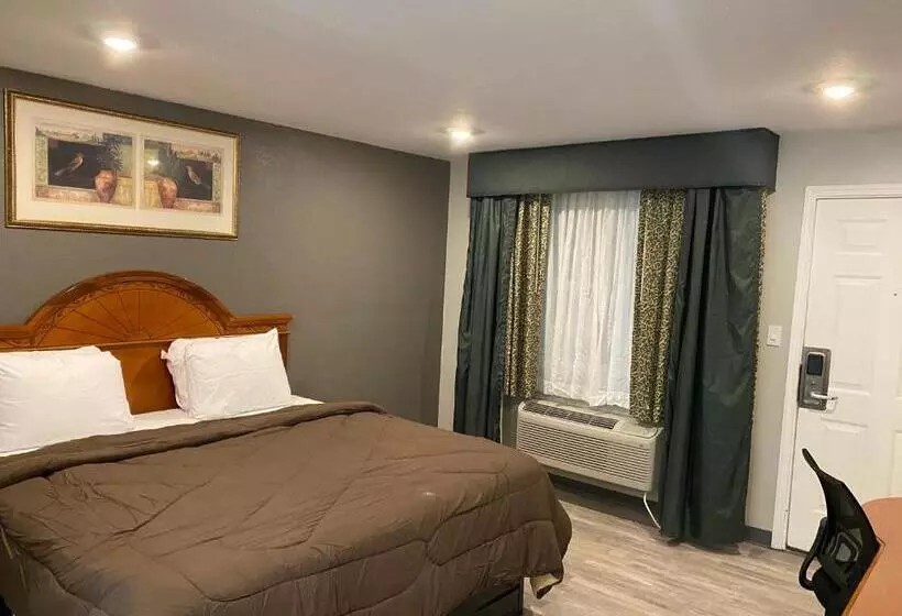 スーペリアースイート, Ozark Inn & Suites