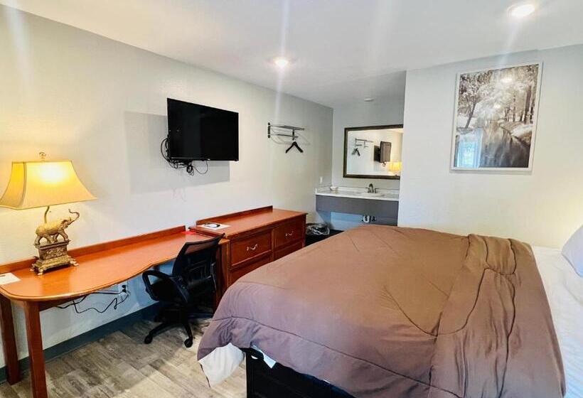 Люкс Superior, Ozark Inn & Suites
