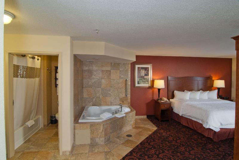 스탠다드 스튜디오 킹침대, Hampton Inn Yorkville