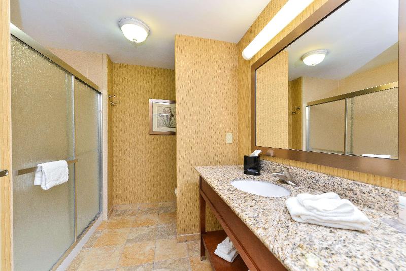 스탠다드 스튜디오 킹침대, Hampton Inn Yorkville