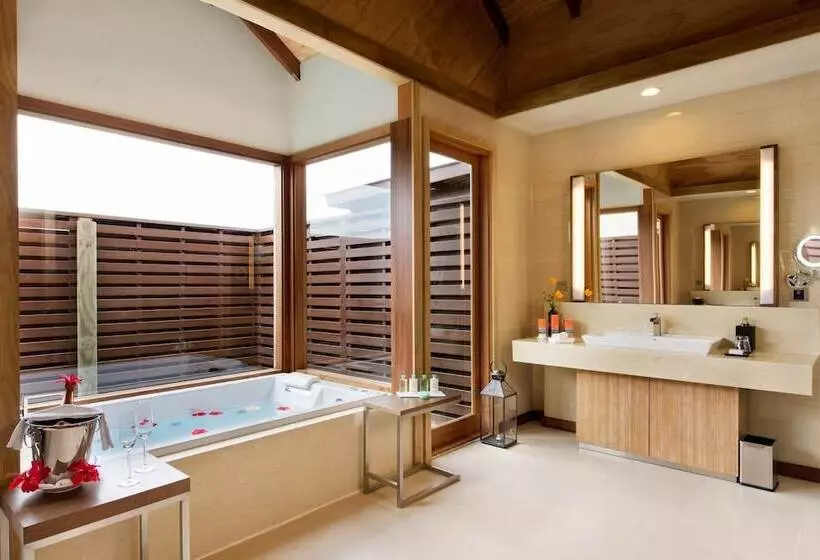 ویلای یک اتاق خوابه با استخر شنا, Hideaway Beach Resort & Spa