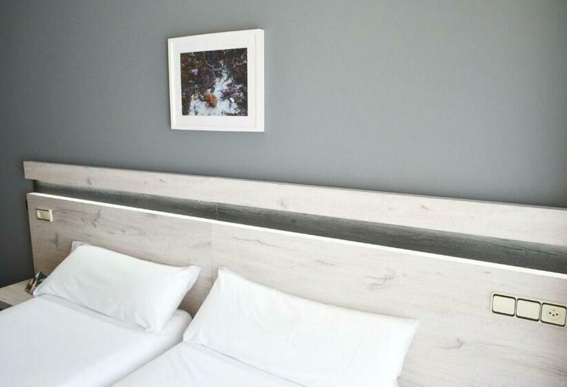 اتاق استاندارد, Alda Puerta Coruna