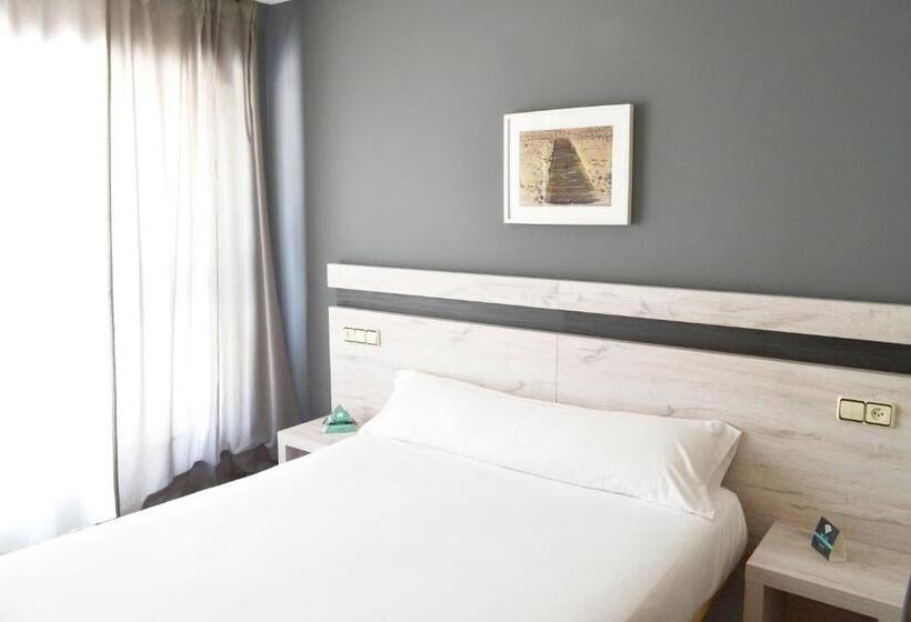 اتاق استاندارد یک نفره, Alda Puerta Coruna