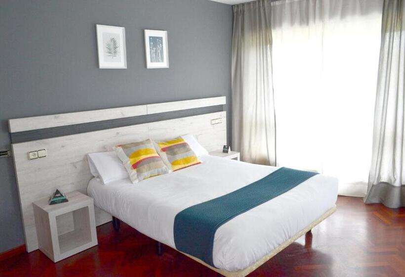 اتاق پرمیوم, Alda Puerta Coruna