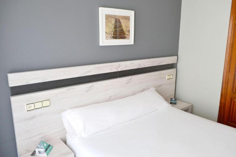 اتاق اکونومی, Alda Puerta Coruna