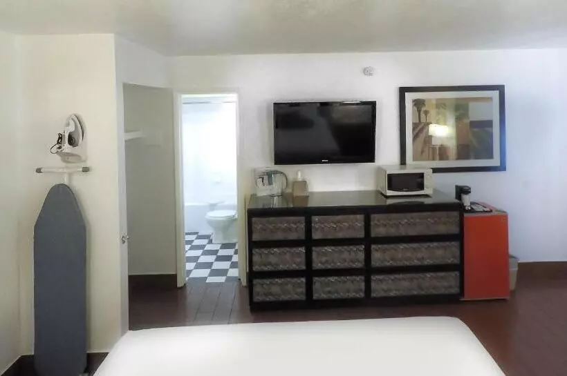 キングサイズベッドのスタンダードルーム, Adara Palm Springs