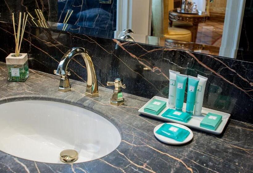 اتاق لوکس, Ai Reali   Small Luxury Hotels Of The World