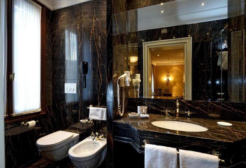 اتاق لوکس, Ai Reali   Small Luxury Hotels Of The World