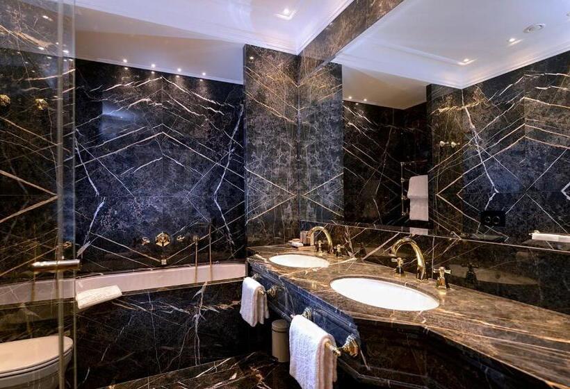 سوییت جونیور, Ai Reali   Small Luxury Hotels Of The World