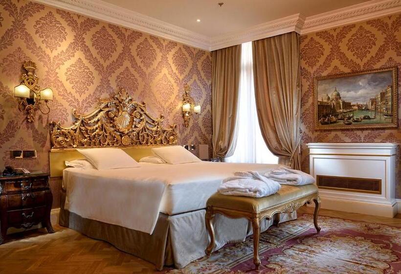 سوییت جونیور, Ai Reali   Small Luxury Hotels Of The World