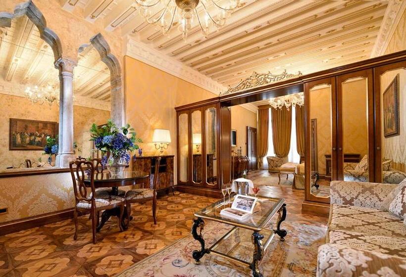 سوئیت با چشم‌انداز, Ai Reali   Small Luxury Hotels Of The World
