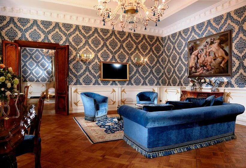 سوئیت با چشم‌انداز, Ai Reali   Small Luxury Hotels Of The World