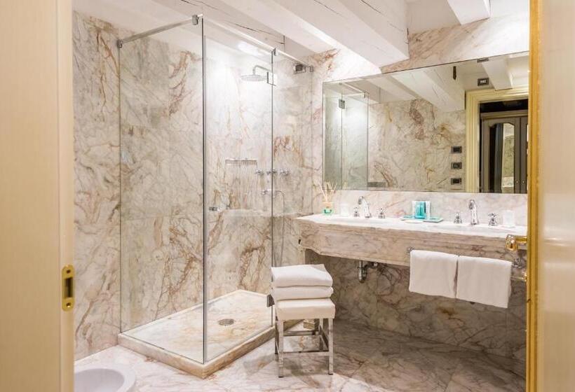 اتاق کلاسیک, Ai Reali   Small Luxury Hotels Of The World