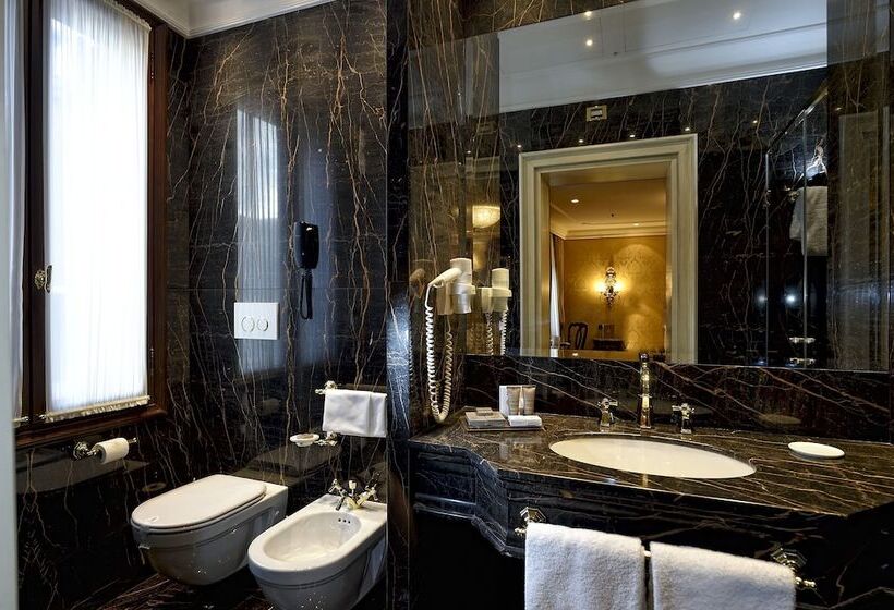 اتاق لوکس, Ai Reali   Small Luxury Hotels Of The World