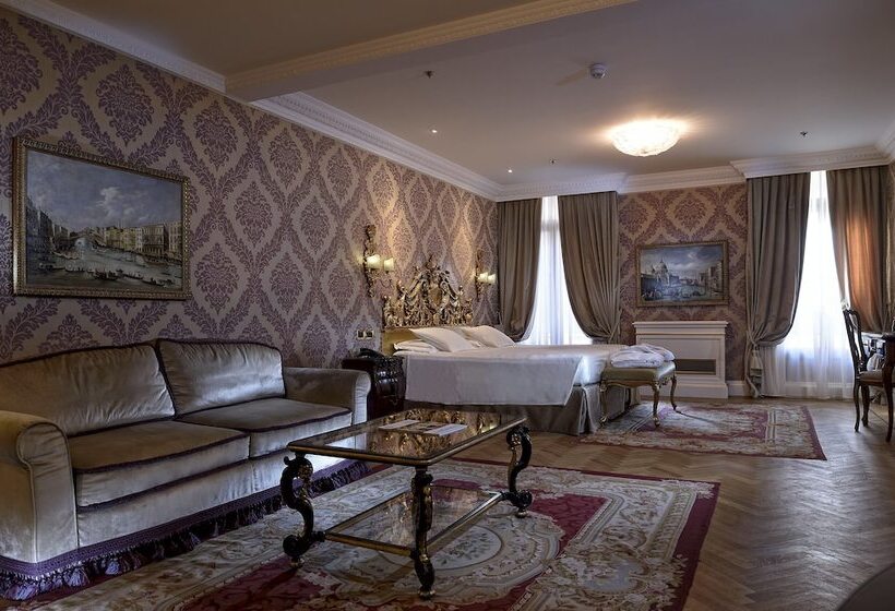 سوییت جونیور, Ai Reali   Small Luxury Hotels Of The World