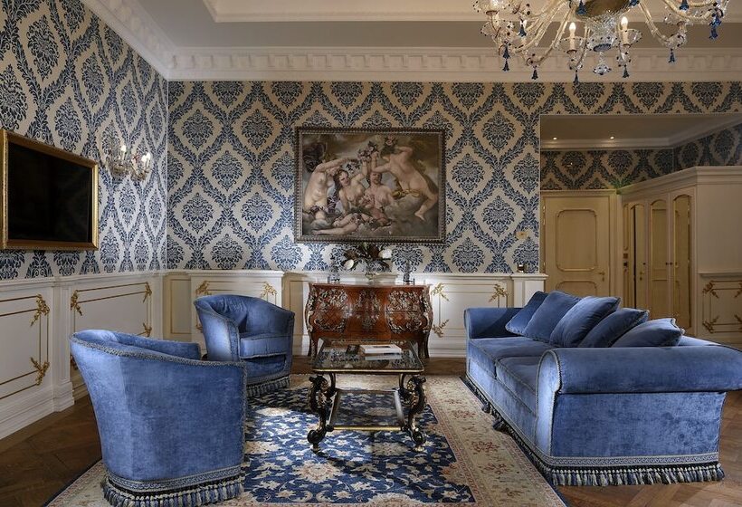 سوئیت با چشم‌انداز, Ai Reali   Small Luxury Hotels Of The World