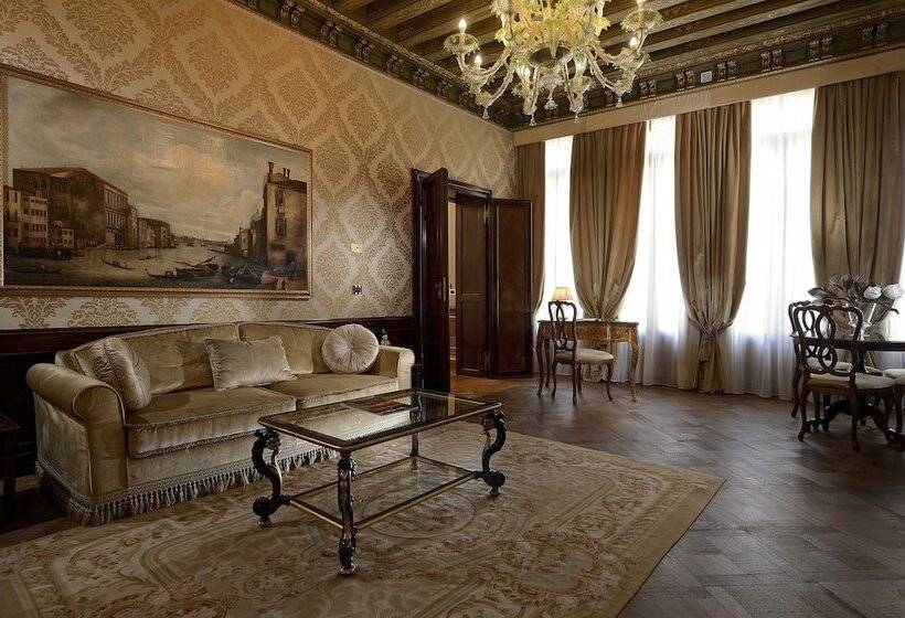 سوئیت با چشم‌انداز, Ai Reali   Small Luxury Hotels Of The World