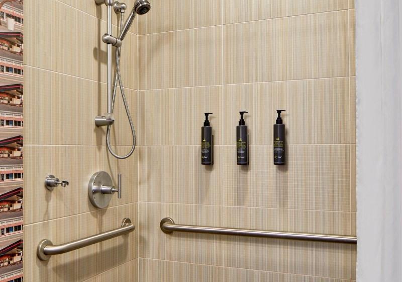 غرفة قياسية سرير كينج, Aloft Austin At The Domain