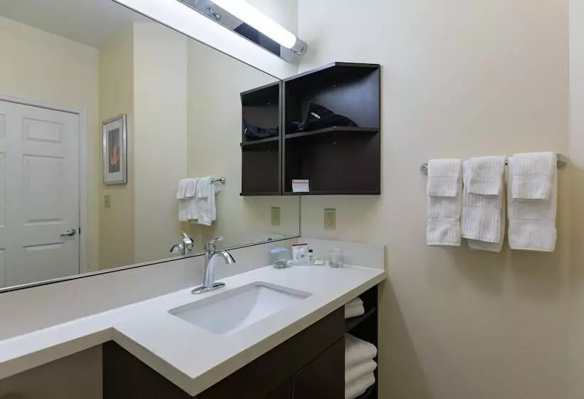 キングサイドベッドのスタンダードワンルーム, Candlewood Suites San Marcos, An Ihg