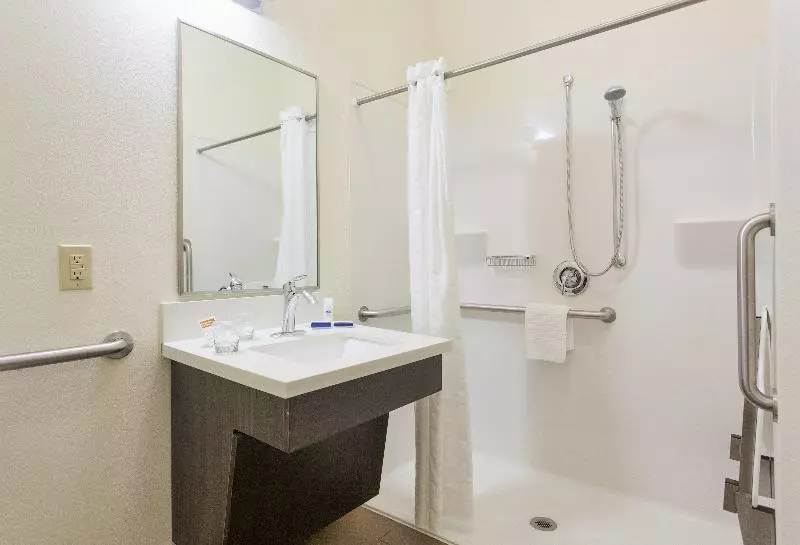 キングサイズベッドのスイートルーム, Candlewood Suites San Marcos, An Ihg