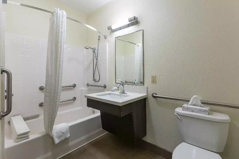 キングサイズベッドのスイートルーム, Candlewood Suites San Marcos, An Ihg