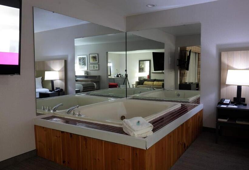 Люкс Кровать Кинг, Country Inn & Suites By Radisson, Sparta, Wi