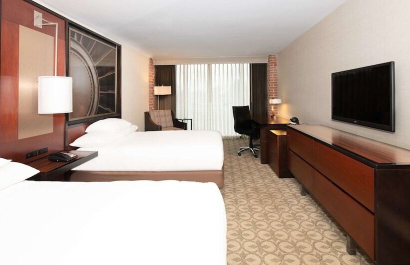 带2个双人床的标准工作室, Doubletree By Hilton Hotel & Suites Charleston Airport