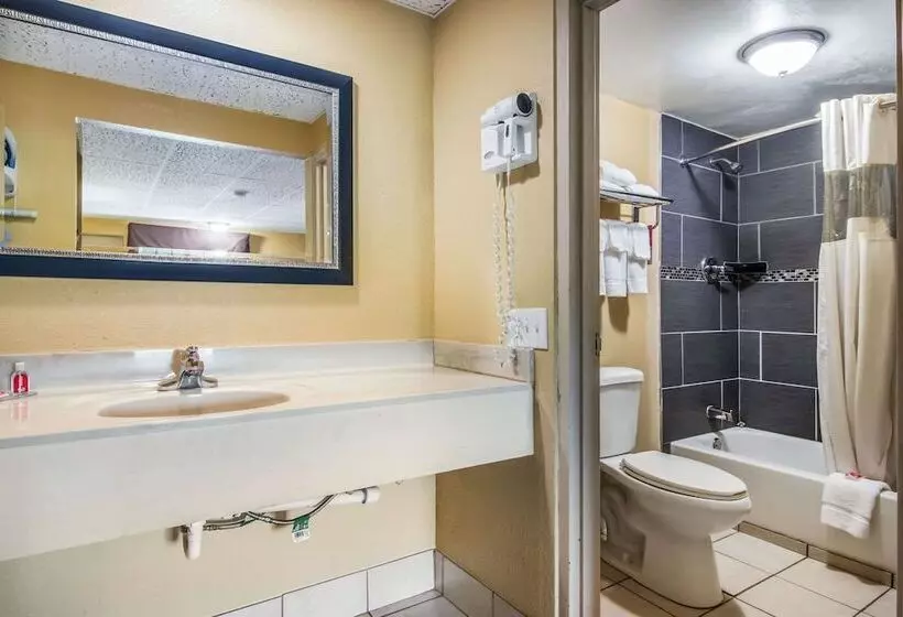 ２ダブルベッドのスタンダードルーム, Econo Lodge Hotel Bradford