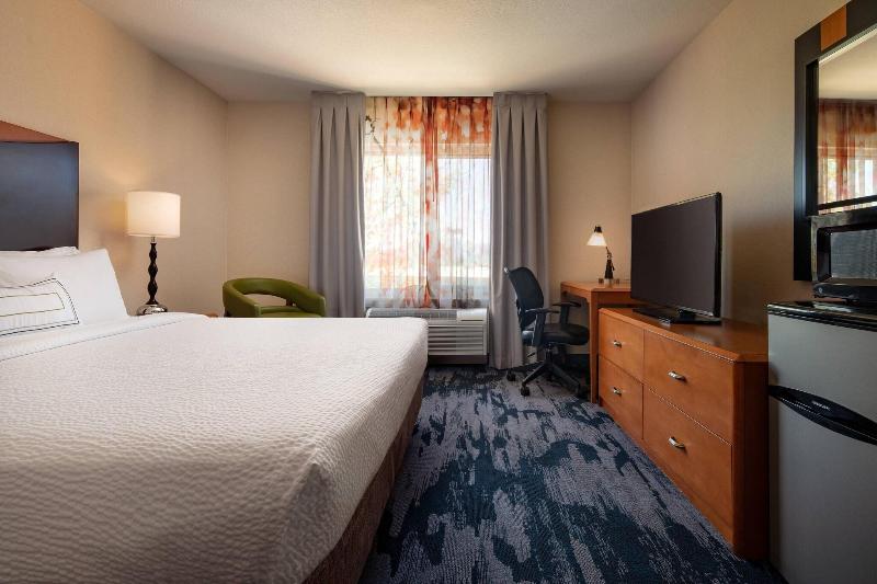 غرفة قياسية سرير كينج, Fairfield Inn & Suites Redding