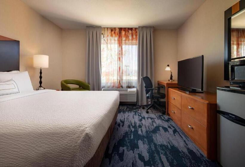 스탠다드 룸 킹사이즈 침대, Fairfield Inn & Suites Redding