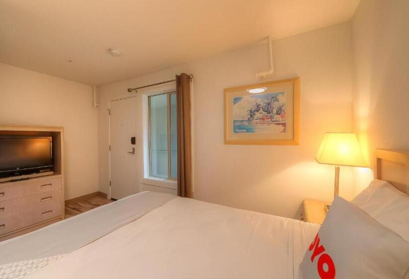 Номер Стандарт, Knights Inn Newport