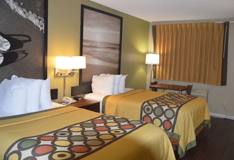 غرفه قياسيه سريرين مزدوجين, Super 8 By Wyndham Monticello