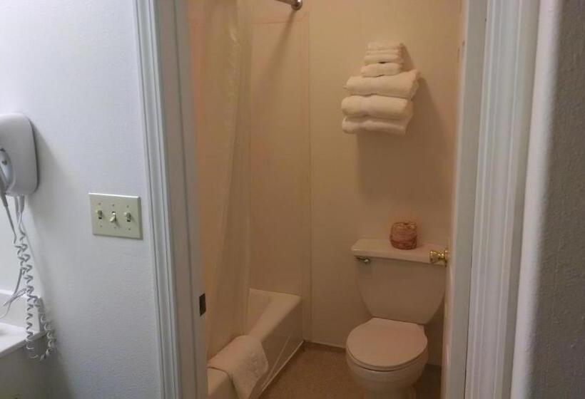 اتاق لوکس, The Atomic Blue Motor Inn