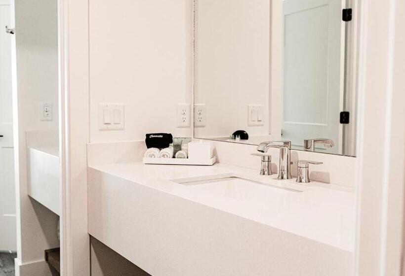 발코니가 있는 스위트, The Suites At Fishermen S Village   2 Bedroom Suites