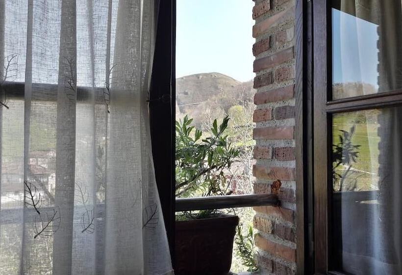 חדר סטנדרט, Alda