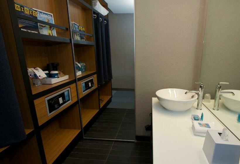 غرفة قياسية سرير كينج, Aloft Tulsa