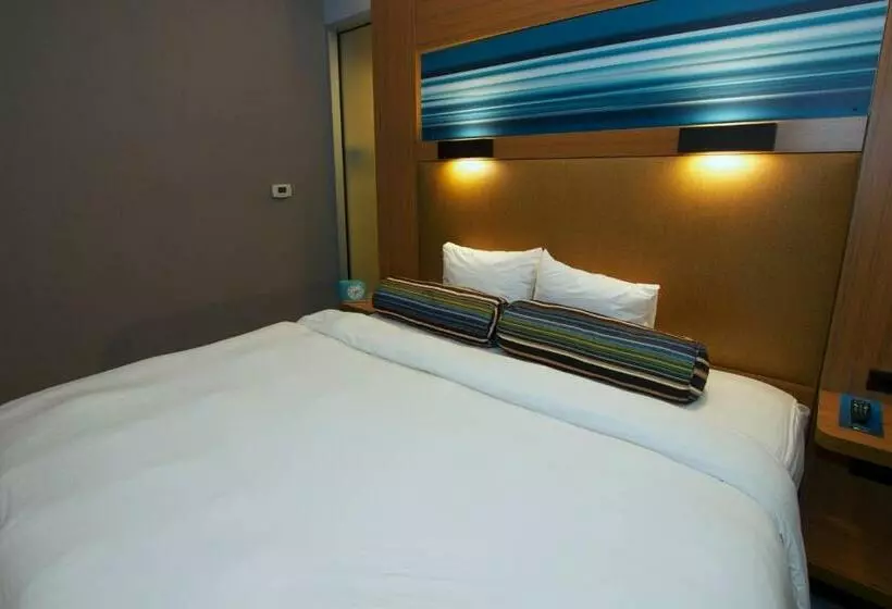 キングサイズベッドのスタンダードルーム, Aloft Tulsa