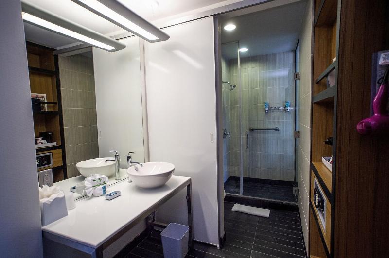 غرفة قياسية, Aloft Tulsa