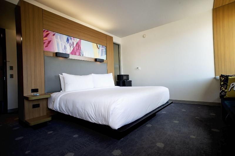 Номер Стандарт, Aloft Tulsa