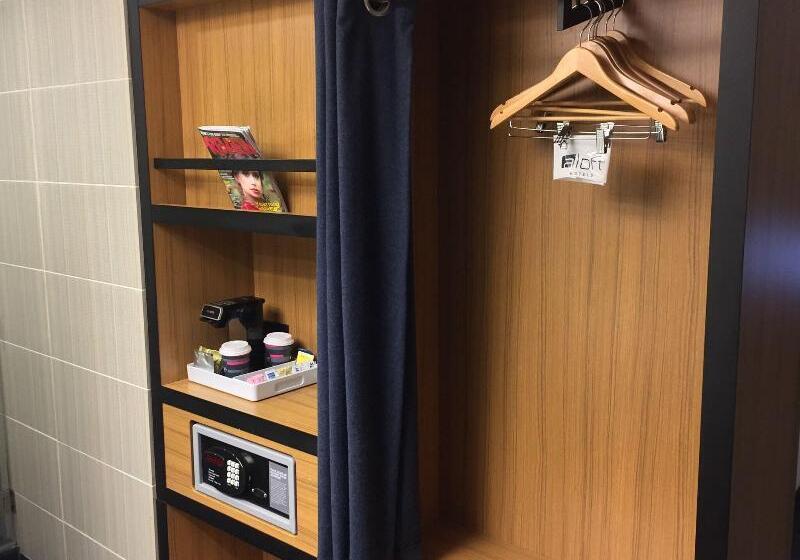 غرفة قياسية, Aloft Tulsa