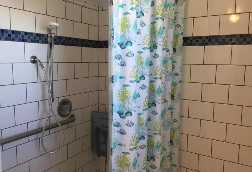 身障者適用スタンダードルーム, Beach Bungalow Inn And Suites