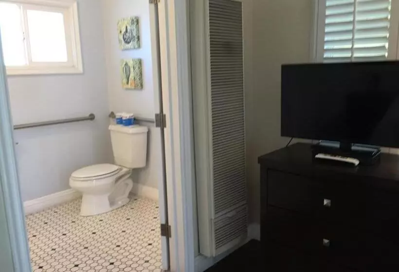身障者適用スタンダードルーム, Beach Bungalow Inn And Suites