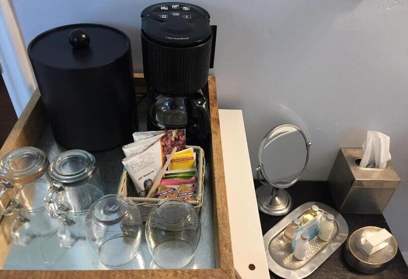 جناح ديلوكس سرير كينج, Beach Bungalow Inn And Suites