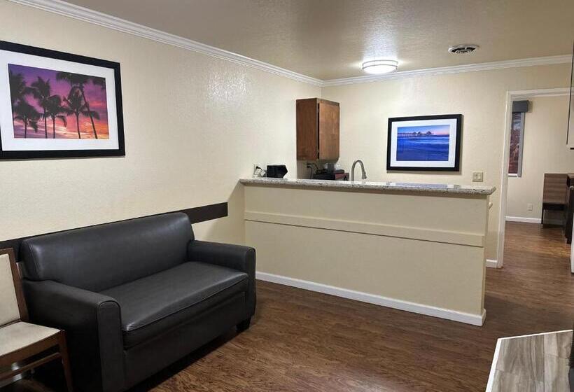 Люкс Повышенной Комфортности, Beachwalker Inn Cayucos