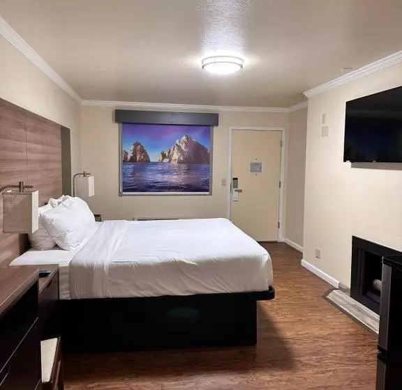 身障者適用キングサイズベッドルーム, Beachwalker Inn Cayucos