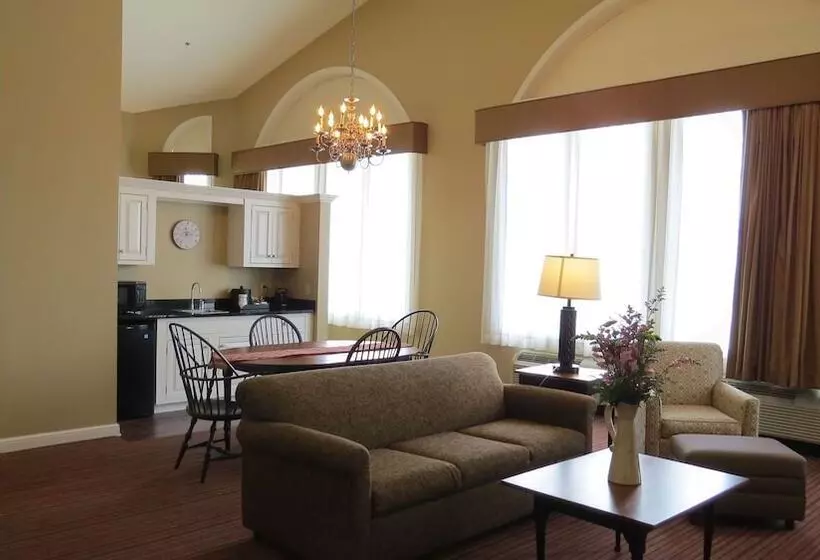 １ベッドルームアパートメント, Best Western Plus Dutch Haus Inn And Suites
