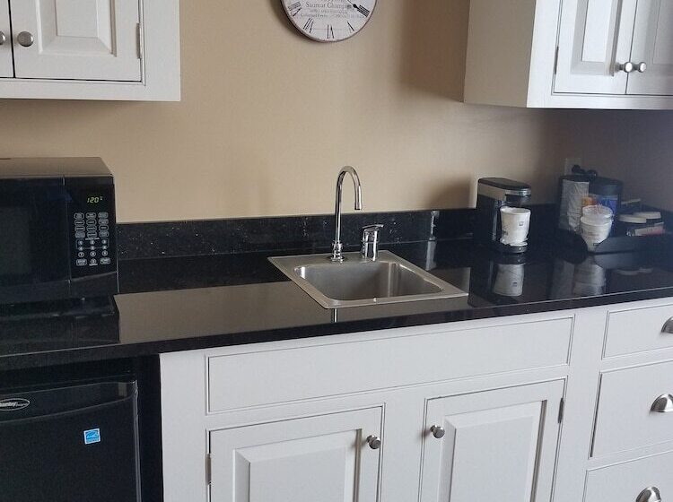 شقة غرفة واحدة, Best Western Plus Dutch Haus Inn And Suites