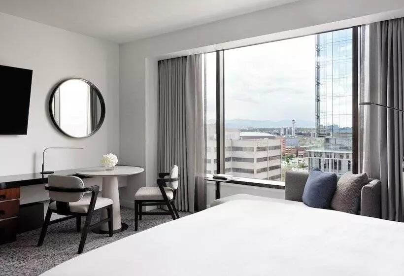 デラックスルーム, Four Seasons Hotel Denver
